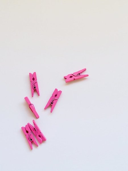 pink clips